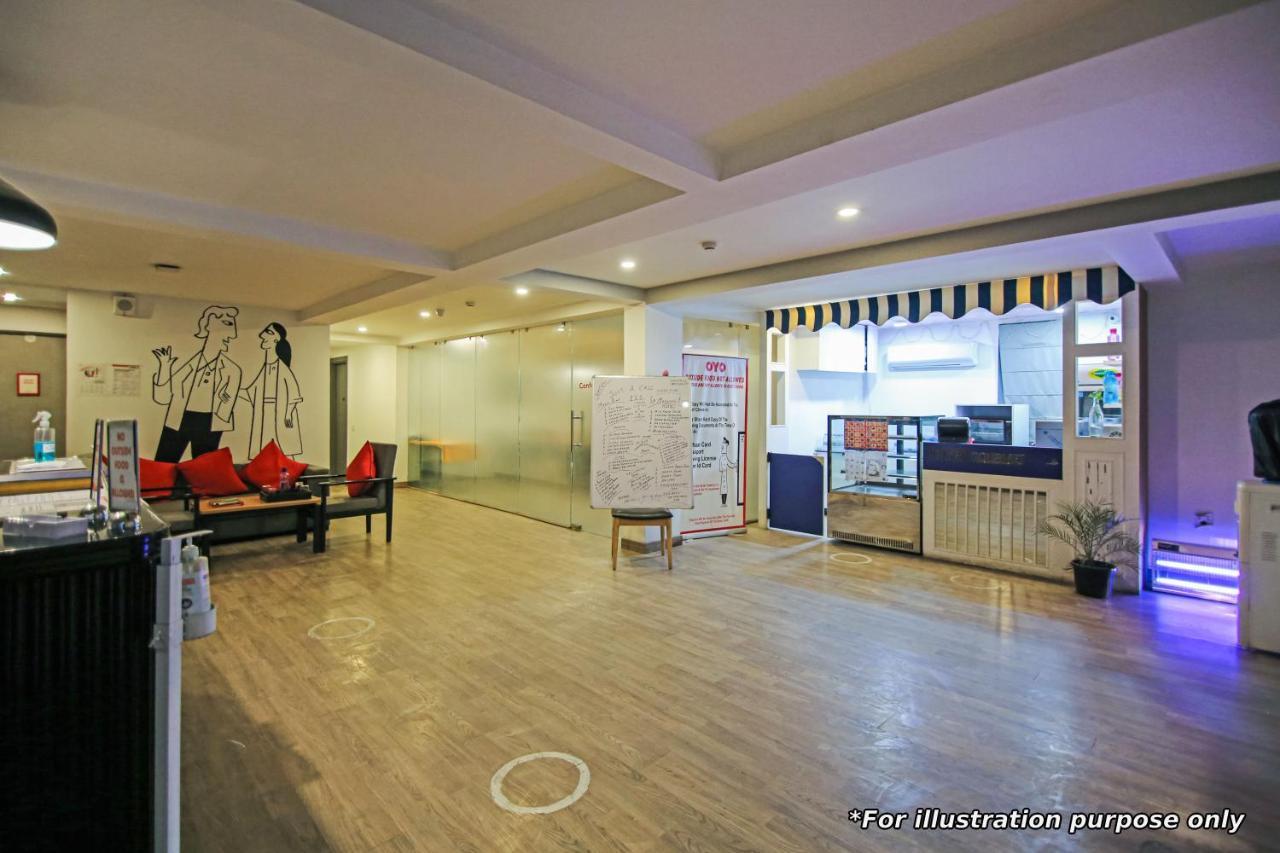 Hotel Vaccinated Staff- Oyo Townhouse 105 Khar West Station Bombaj Exteriér fotografie