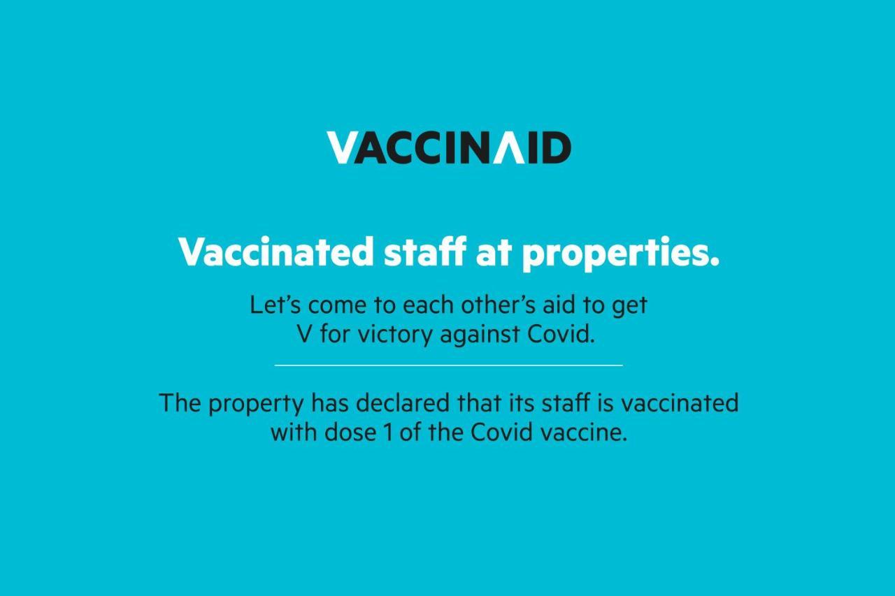 Hotel Vaccinated Staff- Oyo Townhouse 105 Khar West Station Bombaj Exteriér fotografie