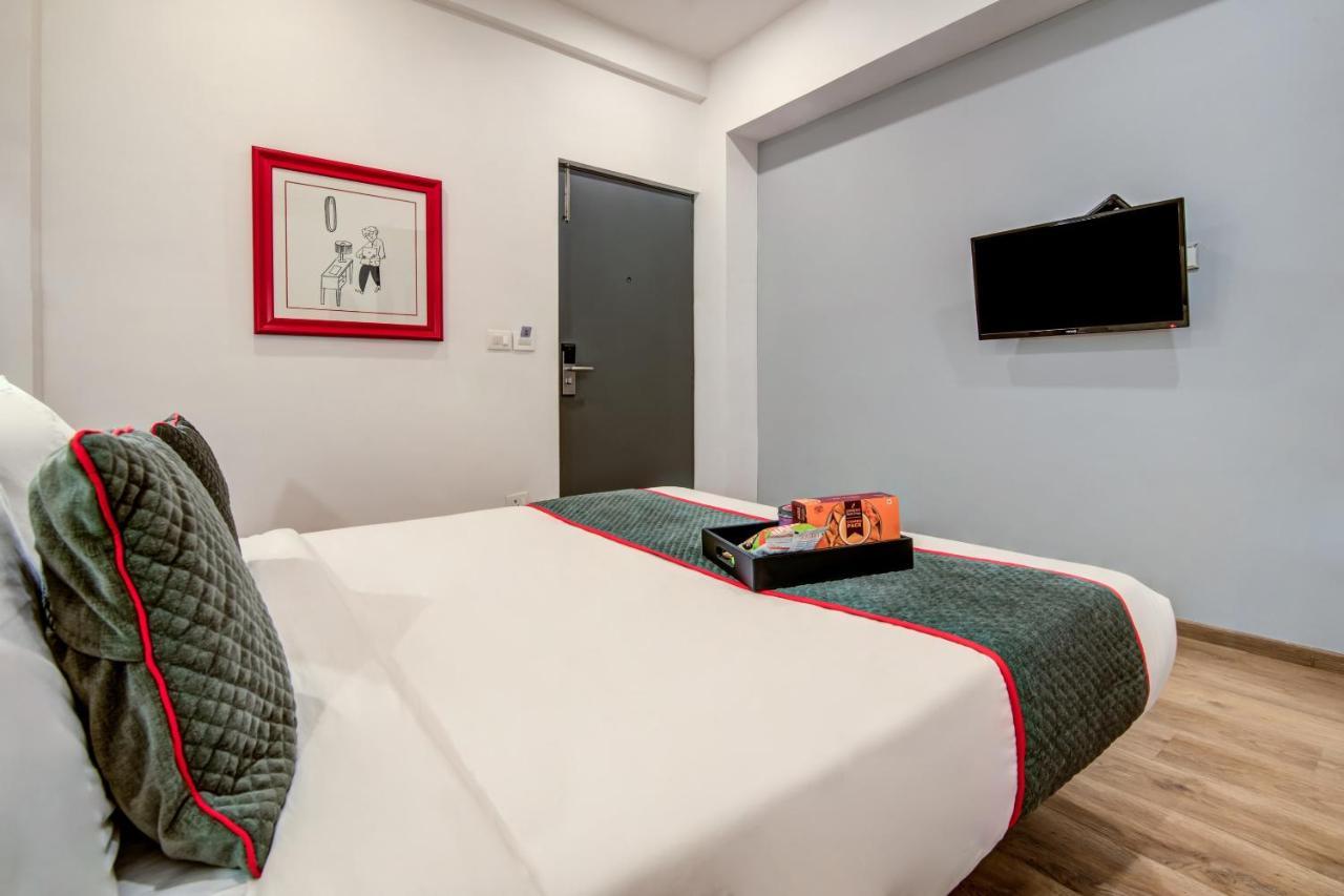 Hotel Vaccinated Staff- Oyo Townhouse 105 Khar West Station Bombaj Exteriér fotografie